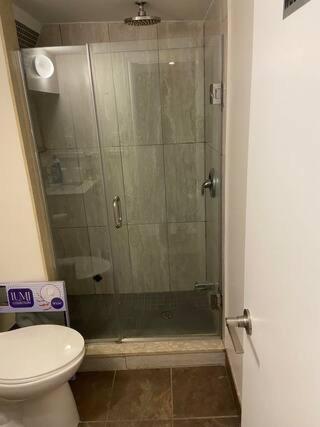 Basemewnt Room With Private Bathroom 36C Toronto Exterior foto